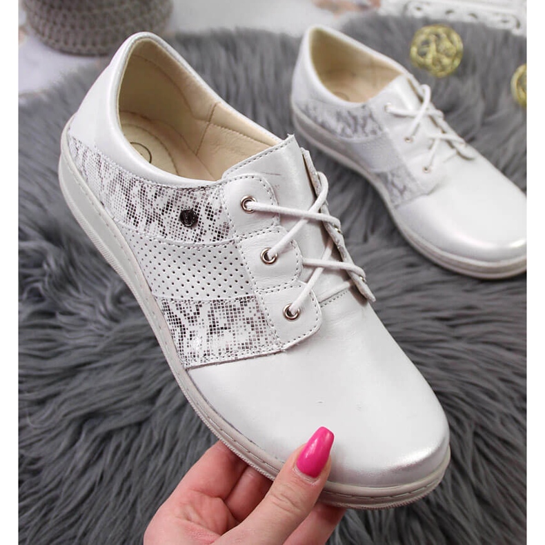 Kényelmes női bőrcipő, ezüst Helios 399 1