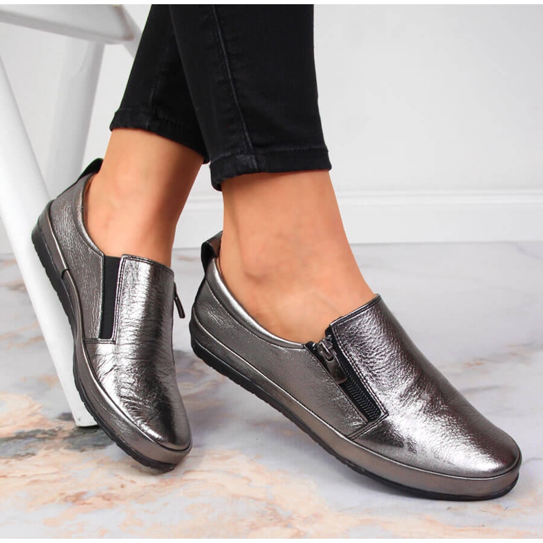 T.Sokolski Női bőrcipő cipzárral, ezüst T. Sokolski 1