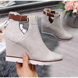 Női bézs tornacipő áttört ékekkel, Filippo 2