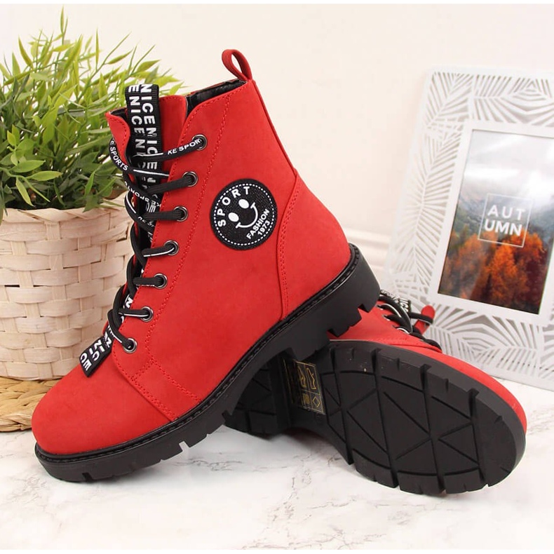 Piros Vinceza melegítő leány munkások 2