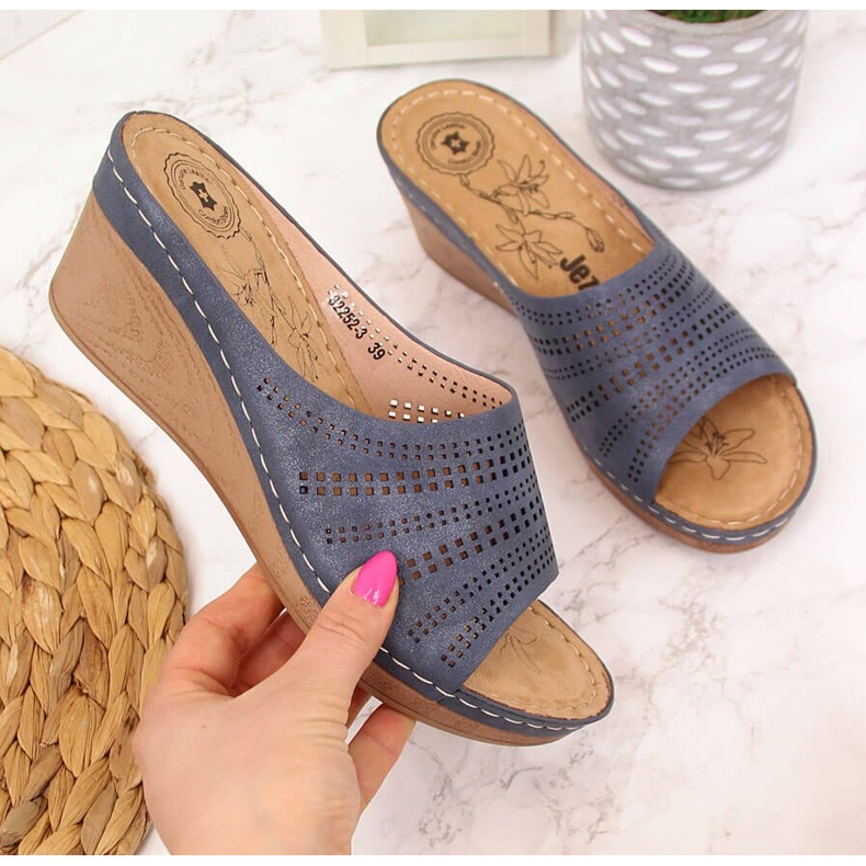 Női sötétkék Jezzi ékpapucs 2