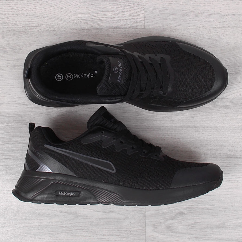 Fekete McKeylor férfi sportcipő 1