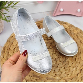 Communion lány balerinák tépőzáras ezüst Kornecki 6493 1