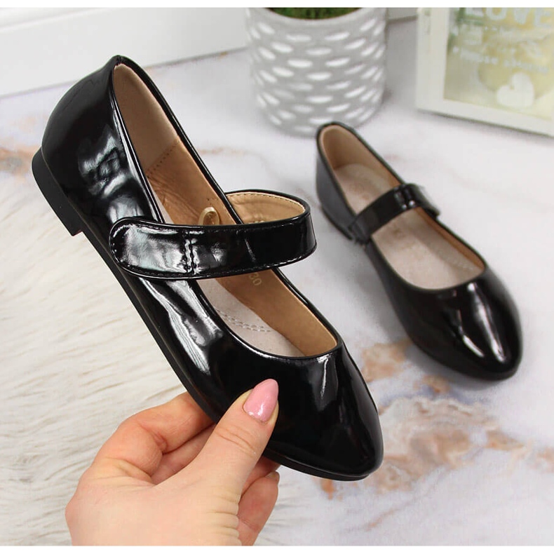 Lány balerinák tépőzárral lakkozott fekete Potockival 1