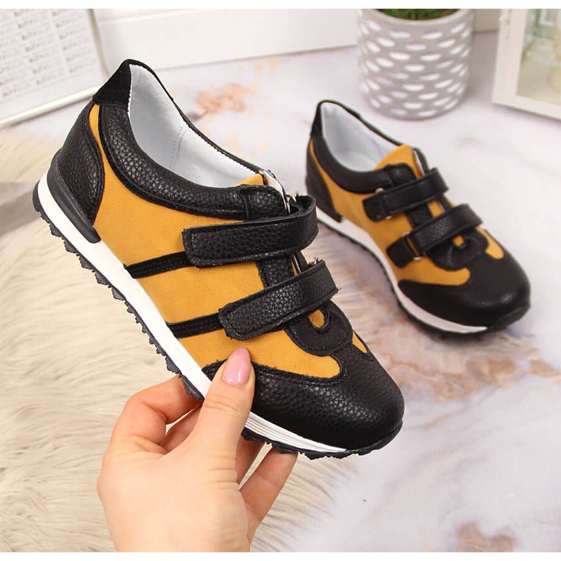 Fiú cipő tépőzáras teve Kornecki 6291 fekete sokszínű 1