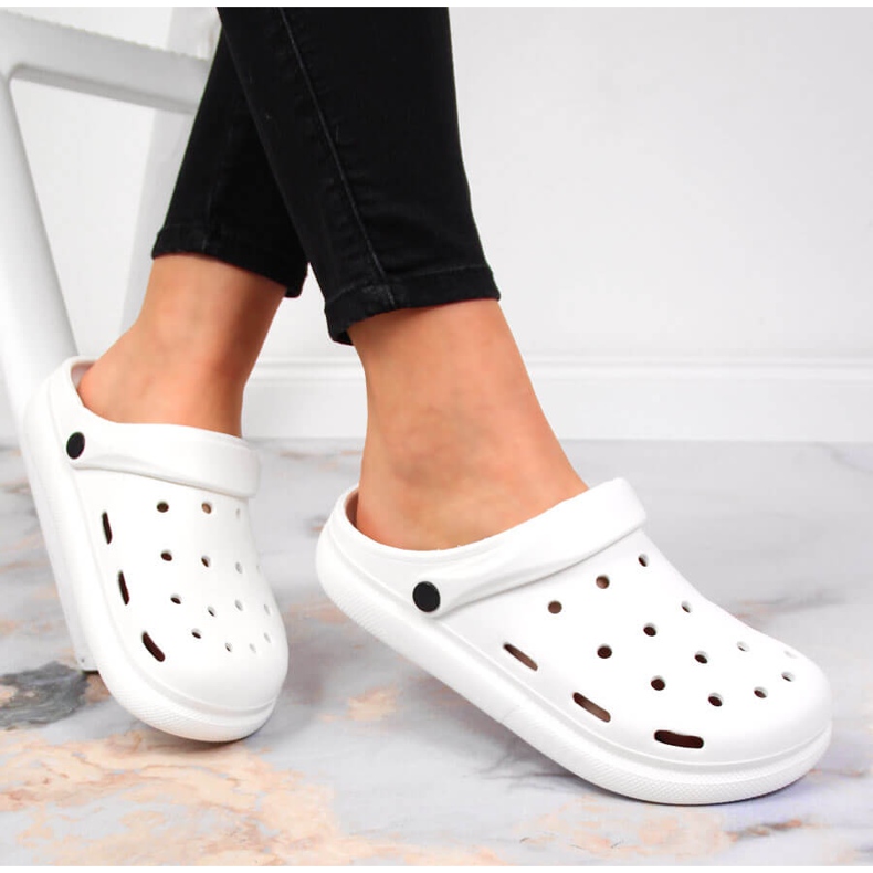 Atletico fehér hab papucs 1