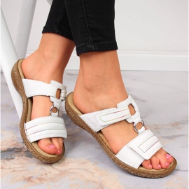 Női fehér bőr papucs tépőzáras fehér Rieker 62886-80 1