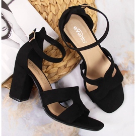 Fekete eVento női szandál a poszton 2