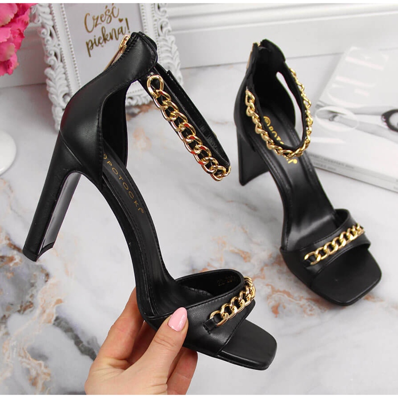 Fekete Potocki női szandál láncos oszlopon 1