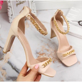 Női szandál egy oszlopon, bézs Potocki lánccal 1