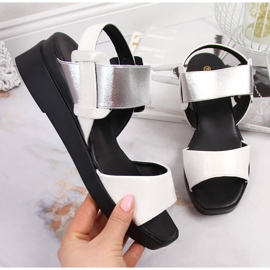 Női szandál éksarkú fehér Potockival 1