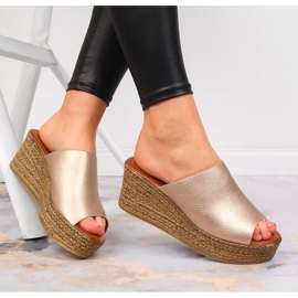 Vinceza női arany ékpapucs aranysárga 1