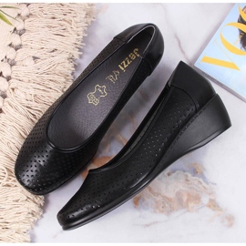 Női áttört ékcipő, fekete Jezzi 1