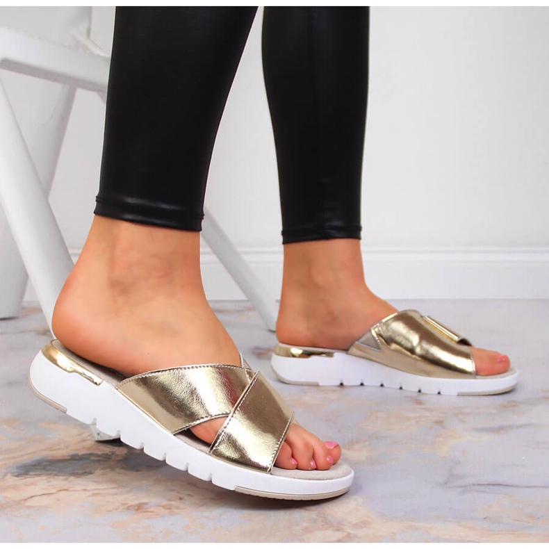 S.Barski Női arany lakkozott bőr papucs S. Barski aranysárga 2