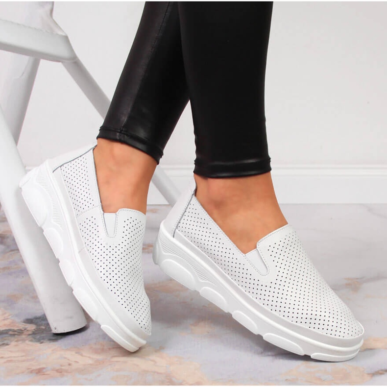 Kényelmes női bőrcipő, fehér Jezzi 1