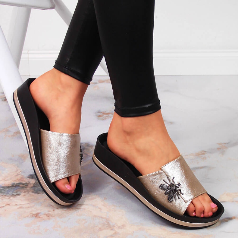 Női arany ékpapucs csokornyakkendővel Vinceza aranysárga 1