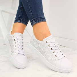 Női tornacipő fehér Bugatti JJ253157 1