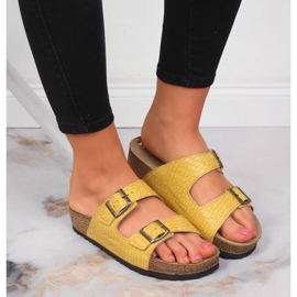 Sárga színű Inblu csatos női papucs 2