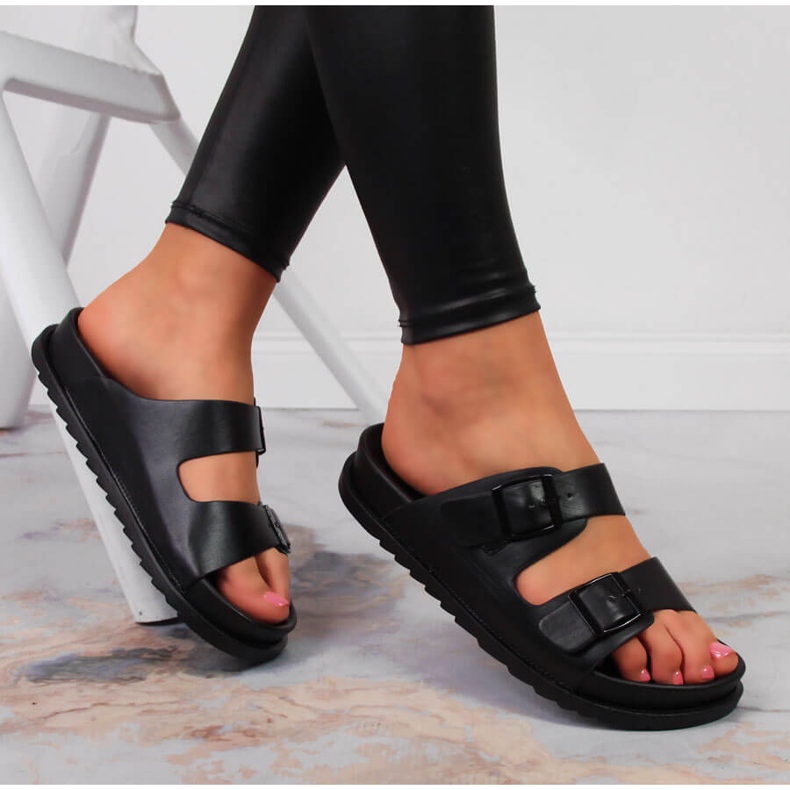 S.Barski Női gumipapucs csatos fekete S. Barski 1