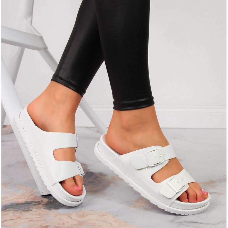 S.Barski Női gumipapucs csatos fehér S. Barski 1