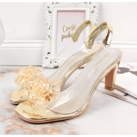 Átlátszó női szandál arany Sabatina kövekkel aranysárga 2