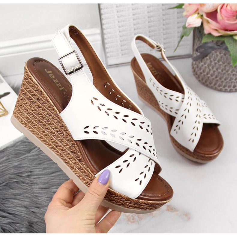 Női fehér ékszandál Jezzi 1