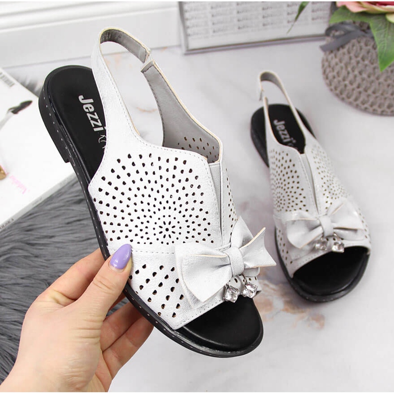 Női szandál ezüst Jezzi masnival 1