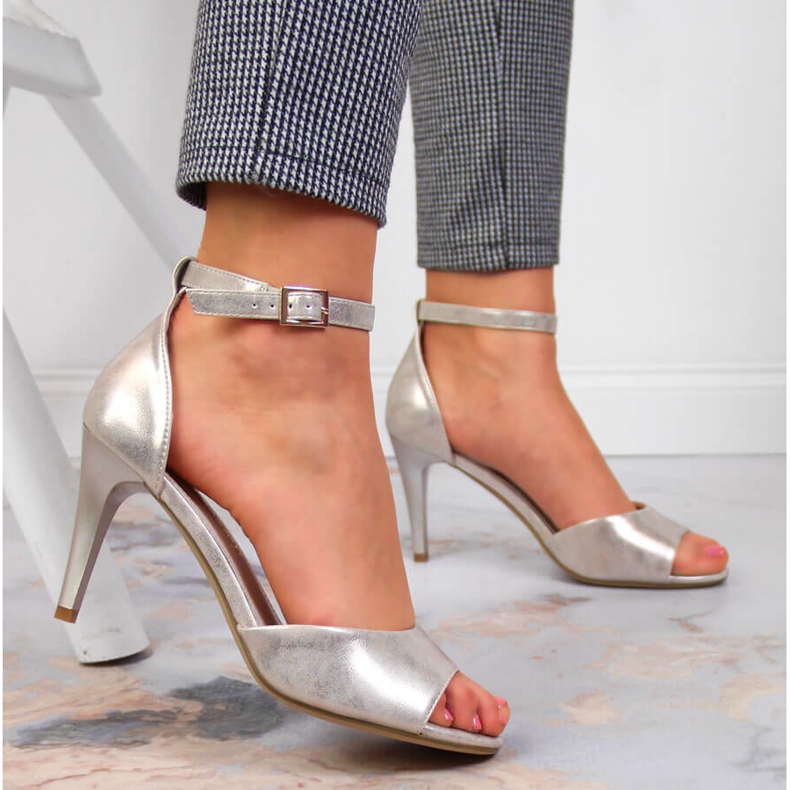 Női szandál arany magas sarkú Sergio Leone aranysárga 2