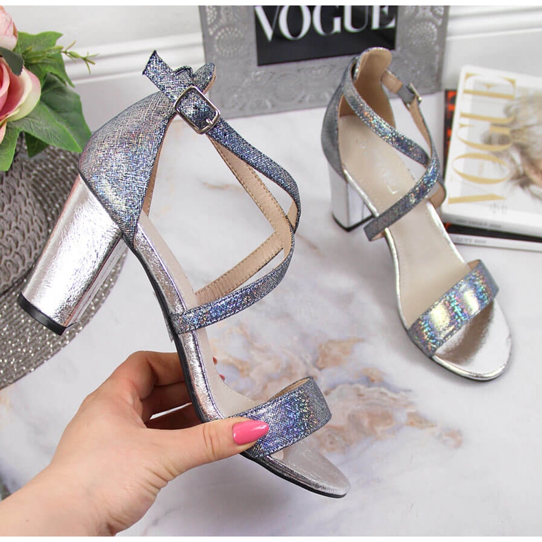 Ezüst női szandál a Filippo poszton 1