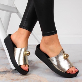 Női bőr papucs arany díszítéssel T.Sokolski aranysárga 1