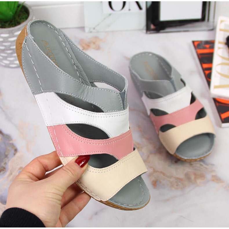 Kényelmes női bőr papucs többszínű Artiker színben szürke sokszínű 1