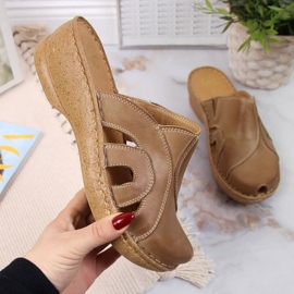 Bőr bézs ékpapucs Łukbut 650 1