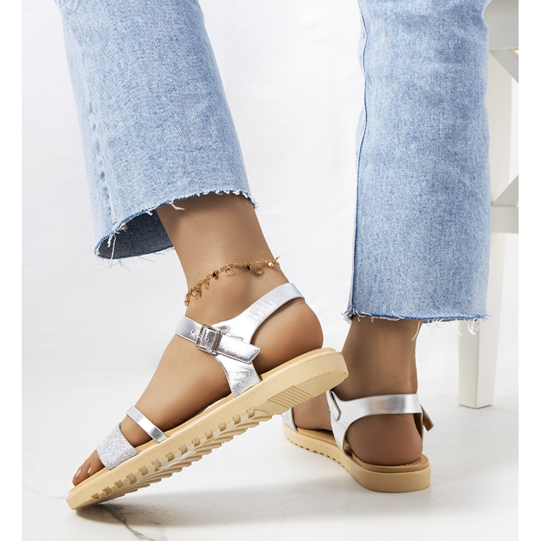 Ezüst fényes Indiana szandál 1