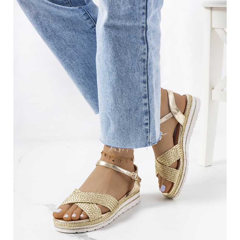 Chirnside női arany szandál aranysárga 1