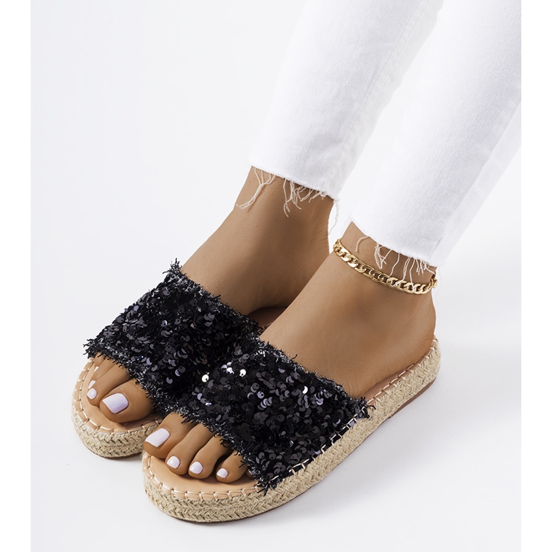 Fekete papucs a Susanna platformon 1