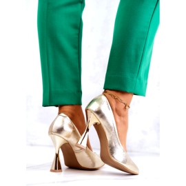 Lewski Shoes Divatos bőr szivattyúk Lewski cipők 3181 arany aranysárga 2