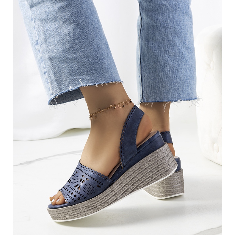 Sötétkék áttört szandál ékelt Biblián 2