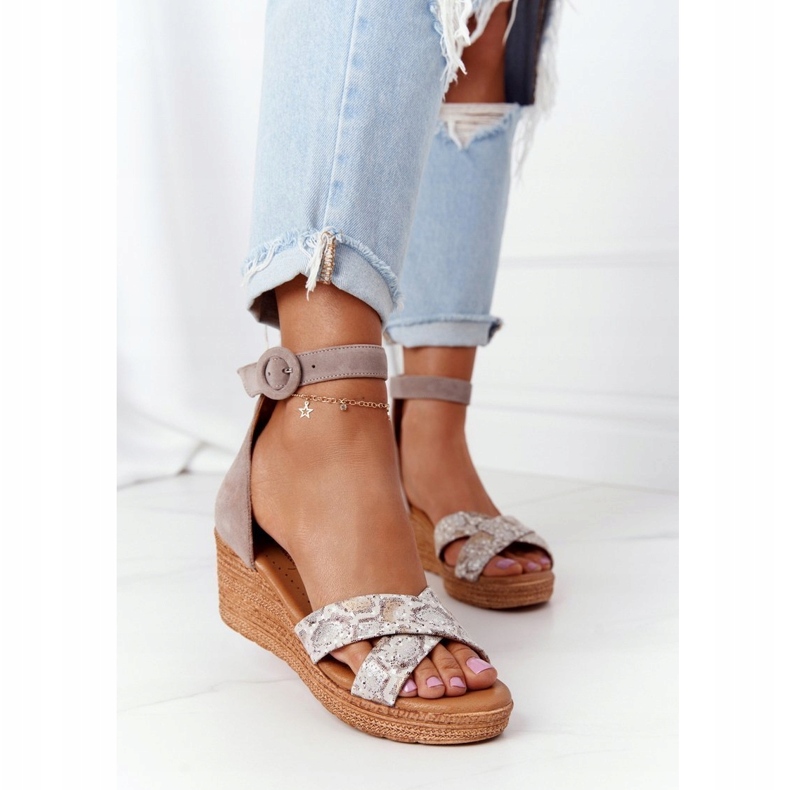 Velúr ék szandál Maciejka 04565-04 bézs-arany 1