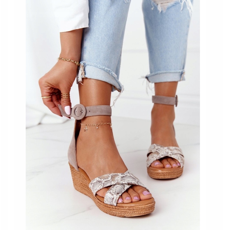 Velúr ék szandál Maciejka 04565-04 bézs-arany 3