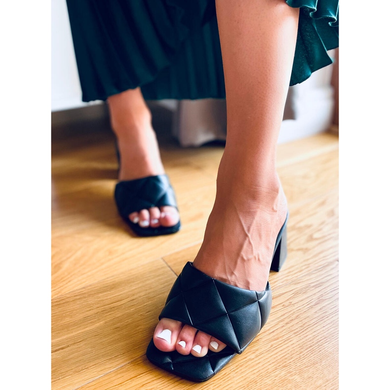 Széles sarkú papucs Helen Black fekete 1