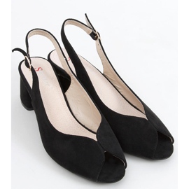 Venus Fekete sarkú szandál 1