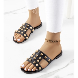 Fekete papucs dekoratív Amparo szegecsekkel 1