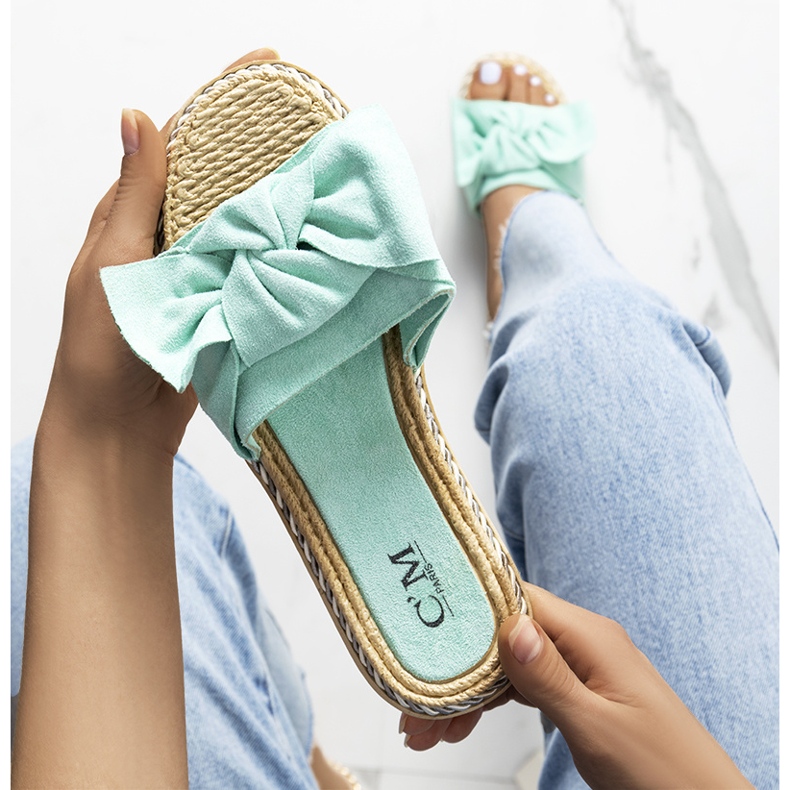 Zöld papucs masnival Avi 1