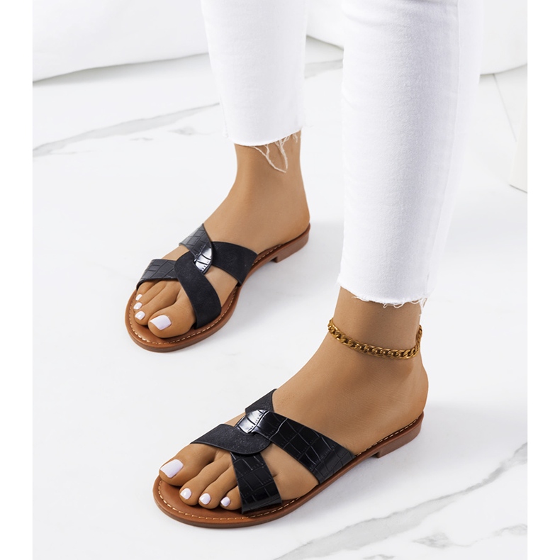 Fekete elegáns Dinka papucs 1