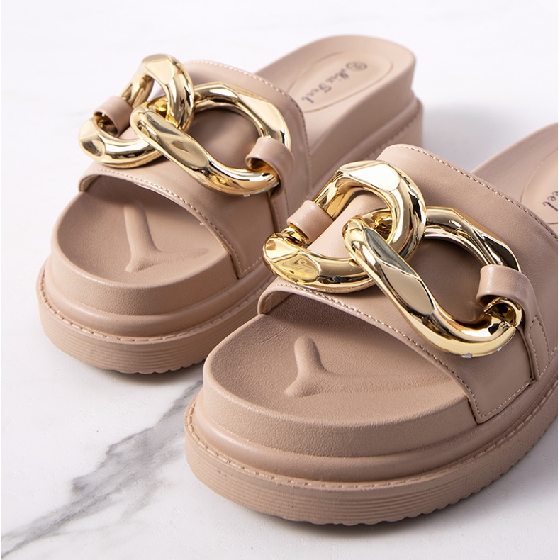 Bézs papucs a Berloz platformon 1