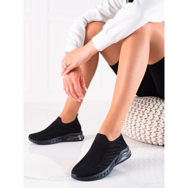 DK Kényelmes felcsúsztatható sportcipő fekete 2