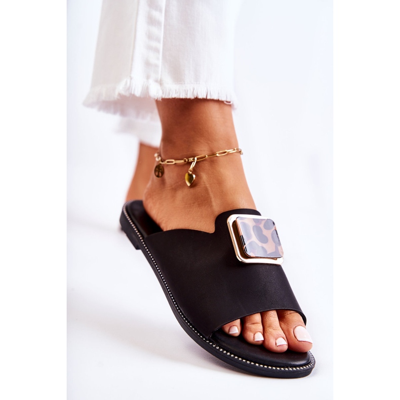 FJ1 Női papucs fekete Leonia díszítőelemmel 1