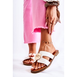 FJ1 Kényelmes női papucs fehér Leila díszítéssel 1