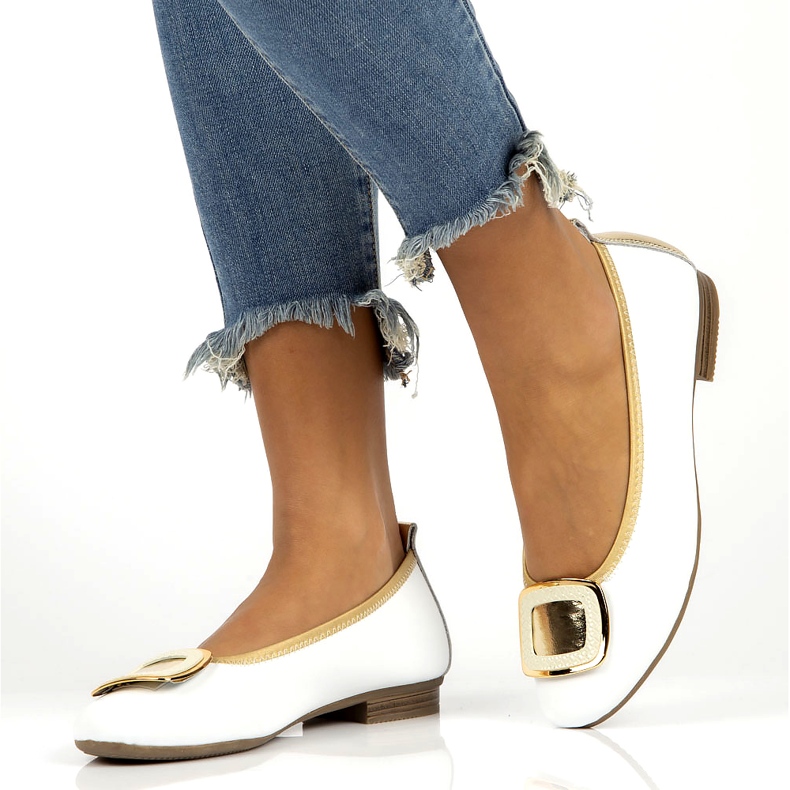 Bőr cipő díszítéssel Filippo DP3661/22 Wh fehér 7