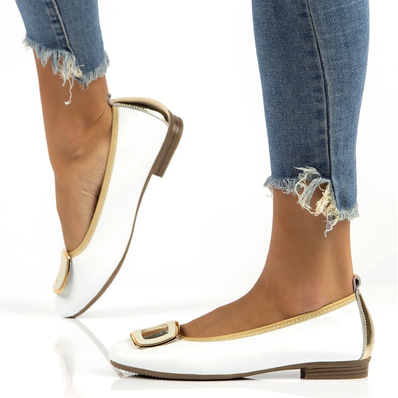 Bőr cipő díszítéssel Filippo DP3661/22 Wh fehér 8